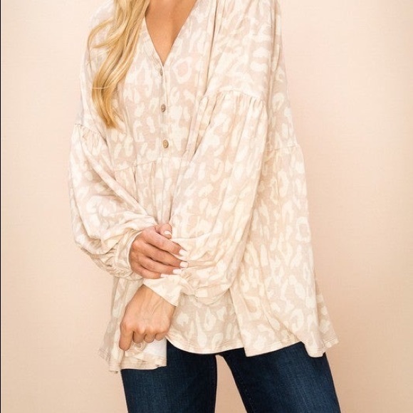 Oversized leopard top - Picture 2 of 4